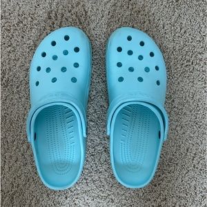 Men’s crocs size 13 light blue